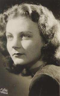 Taisa, maturitní foto 1943