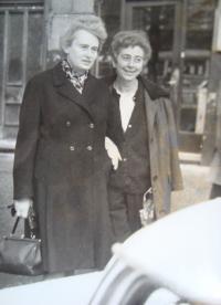 Štefania Lorándová on the left