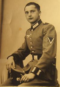 Otec Josef Kočí ve wehrmachtu v roce 1939