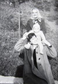 Blanka Andělová as a toddler with his mother and grandmother