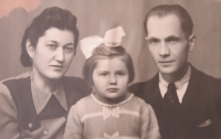 Blanka Andělová s rodiči v roce 1944