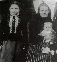 On the left Josef's mother, on the right his grandmother with her six-months-old son František, Brloh, early 1920s 