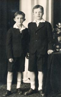 Kasal Jan - vpravo, bratr Jiří Kasal vlevo