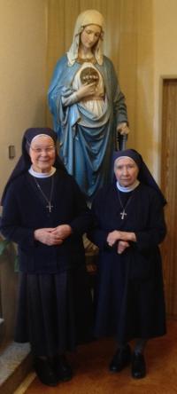 2015 Nives a Viktorie v klášteře v Jiřetíně