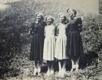 Sisters Eva and Ludmila Biňovcová in the middle