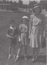 Mrs. Štolbová with mom and brother