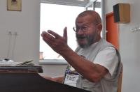 Jiráskův Hronov. Rudolf Felzmann jako lektor rozborového semináře SČDO (2009)