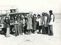 Pouštní mapování se studentkami kuvajtské univerzity (Kuvajt, 1979)