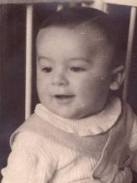 Karol Sidon as a baby, 1940s