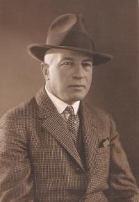 Leo Strass, Věra´s grandfather, 1926