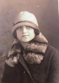 Elisabeth Feldmannová, maminka Eliho Stahla. 1930.