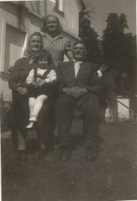 Ludmila Uhlirova (Stárková) with parents Anthony and Emilie
