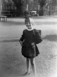 Věra - first trip to school - 09/07/1938