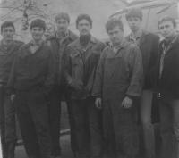 365 days to civilian life, senior soldiers leave for the reserve forces, May 1981