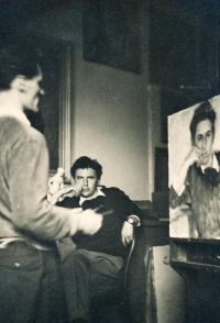 Ignác Kolčák maluje portrét Vladimíra Suchánka (1958)