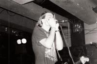 Vystoupení v klubu Bunkr, rok 1992, 2. snímek