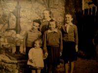 Sestřenice a bratranci pamětnice, Stadice, 1948