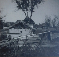 Vesnice v Údolí smrti u Dukelského průsmyku v roce 1946