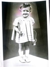 A daughter of executed Miroslav Sýkora, Marie´s niece