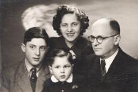 With family before the departure to Israel in 1949