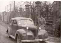 1945, Pilsen, in front of the father's factory, col. Hamilton