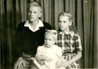 Petr, Zuzana and Eva, Vancouver, 1958