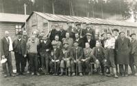 Work Camp Kolvín - Svatá Dobrotivá (today's Zaječov), 1942. Father of Vilém Lederer is the third from left