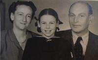 6 - Zuzana Závadová with her parents
