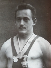Jaroslav Cibulka as a Greco-Roman wrestler in 1948