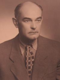 Tatínek Josef, 1957