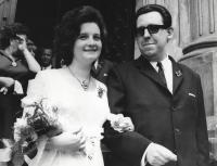 Bystrovová Marta - svatební foto, Vladimír Bystrov, 16.6.1970 na Novoměstské radnici