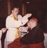 1963 - Peter Esterka and cardinal Luigi Traglia, who accepts the blessing of a new priest