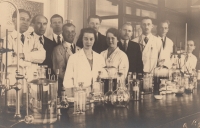 Father od Anastazia on the left, in the laboratory, during the WW2 