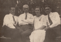 Mother of Anastazie, Sophia, on right, her father beside her, grandafther in the middle, in 1925