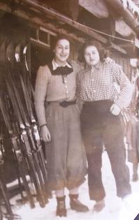 Ellen Berger (left), winter camp with Maccabi Hatzair, 1936-1937