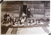 Summer camp of Maccabi Hatzair, Horní Hrabiny, 1937, Ellen is in the middle