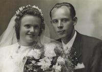 Helena Steblová s manželem Adamem Steblem / svatba 25. května 1946