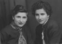 Lafazani sisters, Angelika with Theodora, 1957