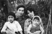 Te Do Hoang with his wife and children prior to his second departure to Czechoslovakia in 1988