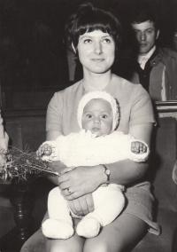 Petra Erbanová with her son Tomáš, April 1972