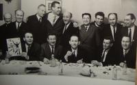 First row: Mirek Sedlák, Jiří Bauer, Alfred Reichenthal, Hynek Zmítko, Imrich Hudec. Top row from left: Josef Gol, fourth Josef Hercz, Bruno Steiner, Polák, Adolf Wellemín, last presumably Knöpflermacher, photographed towards the end of the '60s