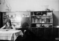 Dcera Dagmar v bytě v Nádražní ulici, 1968 