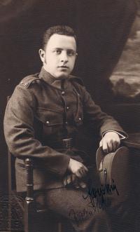František Vyškovský (father), as a soldier, 1923.