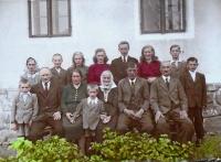 05-rodina Fulínova - návrat na statek v roce 1947