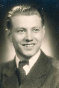 Rudolf během maturity v roce 1943