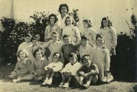 Nora Strejilevich's class at the elementary school (NS is sitting in the first row, the first from the left)