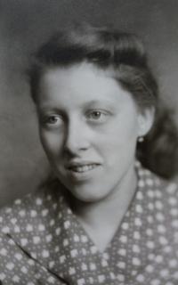 Anna Rajserova in 1948