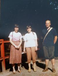 sr. Bonaventúra Terézia Šmídová and other monkery in civil clothes - 80´s