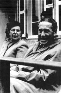 Eva´s parents at the verandah of the Střešovice tennis club, about 1980 