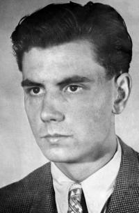 Josef Svoboda several months before his arrest / 1949